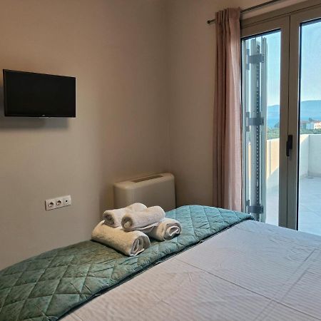 Gythio Mare Apt Apartment Mavrovoúnion Exterior foto